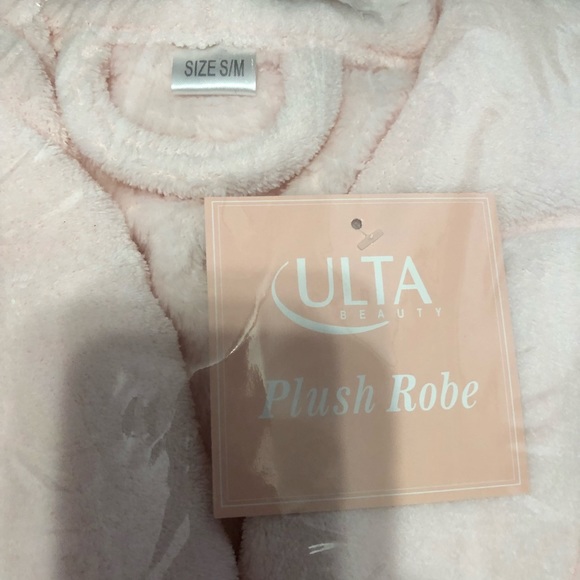 Ulta plush robe - Picture 2 of 2